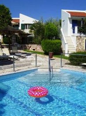 фото отеля Paris Village Apartment Hotel Chrani