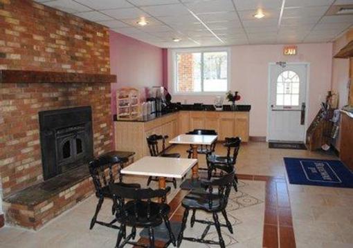 фото отеля Rodeway Inn Bellows Falls