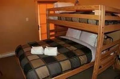 фото отеля Canadian Mountain Lodging at Kicking Horse Mountain Resort