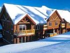 фото отеля Canadian Mountain Lodging at Kicking Horse Mountain Resort