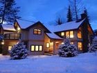 фото отеля Canadian Mountain Lodging at Kicking Horse Mountain Resort