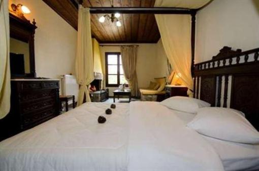 фото отеля Atrapos Hotel Mouresi