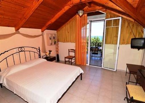 фото отеля Panorama Studios & Apartments Amoudi