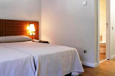 фото отеля Aparthotel Isaba