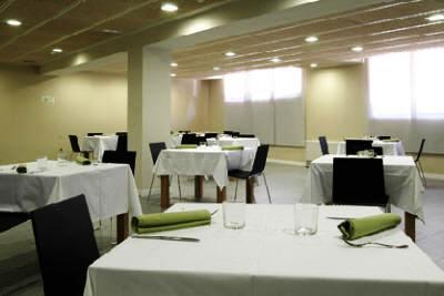 фото отеля Aparthotel Isaba