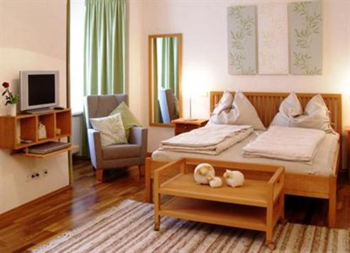 фото отеля Hotel zum Landrichter Wolfsberg