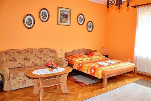 фото отеля Almafa Apartmanhaz