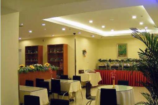 фото отеля Hanting Express Jinan Daguanyuan Second