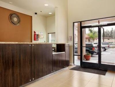 фото отеля Travelodge Whittier