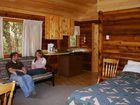 фото отеля Mount Robson Lodge & Robson Shadows Campground