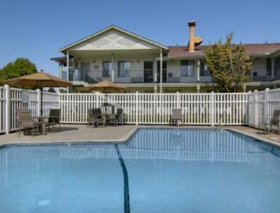 фото отеля Super 8 Creswell/South Eugene