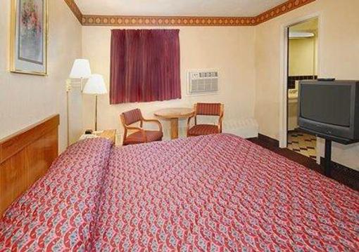 фото отеля Econo Lodge Malone