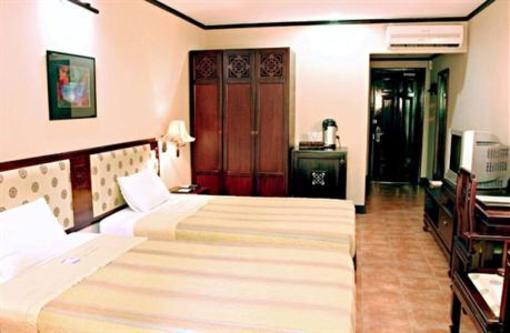 фото отеля Long Hai Beach Resort