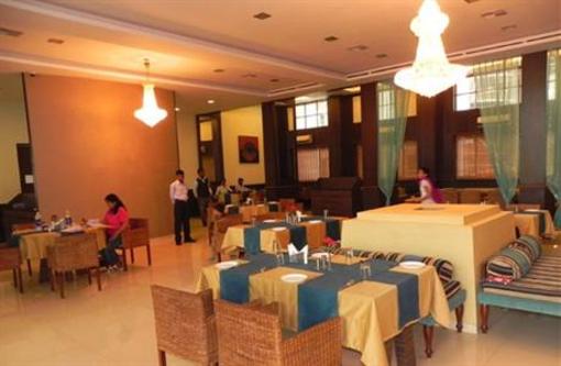 фото отеля Reeva Suites