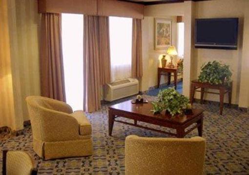 фото отеля Quality Inn & Suites Plano