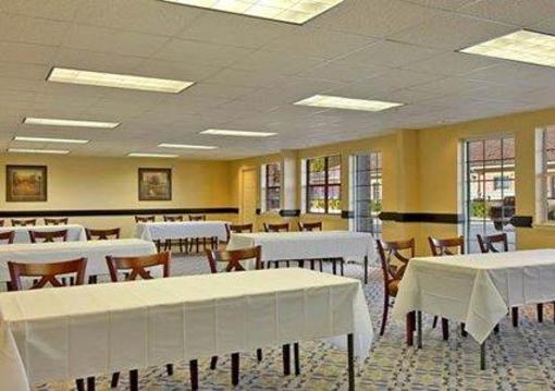 фото отеля Quality Inn & Suites Plano
