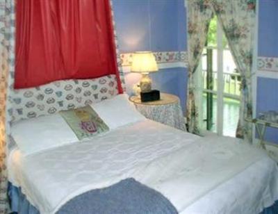 фото отеля The Edgeworth Inn