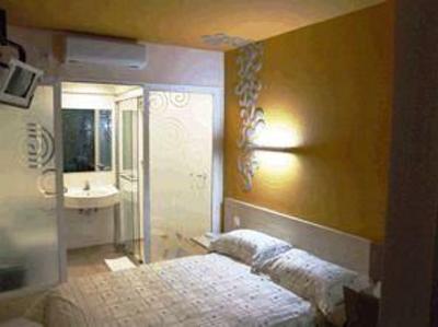 фото отеля Motel168 Wuluo Road Inn Wuhan