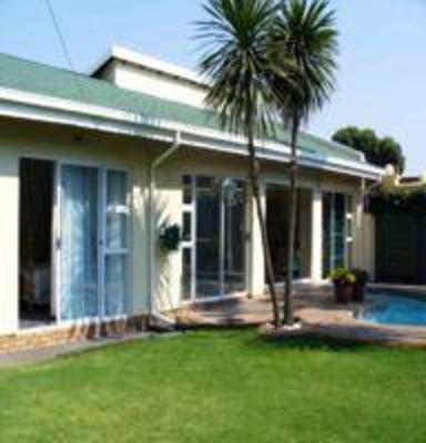 фото отеля Araluen Cottage Benoni