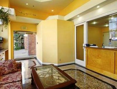 фото отеля Super 8 Motel Torrance / LAX Airport