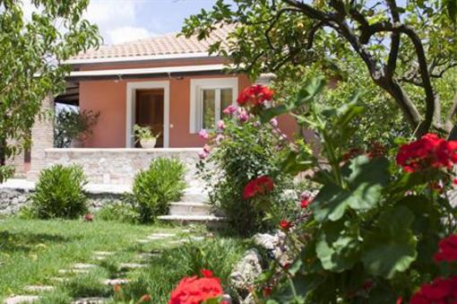 фото отеля George House Lygia