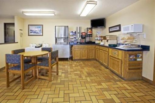 фото отеля Americas Best Value Inn Grand Forks