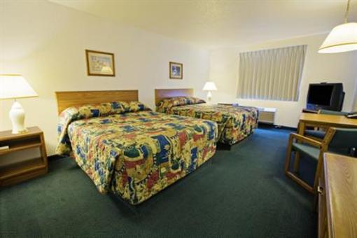 фото отеля Americas Best Value Inn Grand Forks