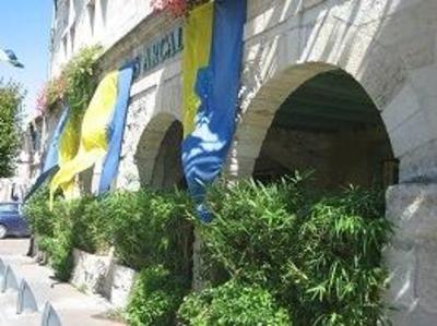 фото отеля Les Arcades Hotel Aigues-Mortes