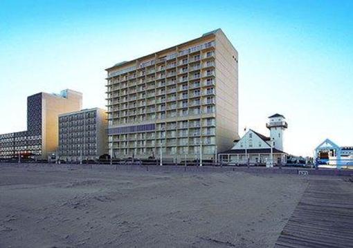 фото отеля Comfort Inn at the Beach
