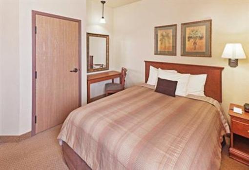 фото отеля Candlewood Suites Tulsa