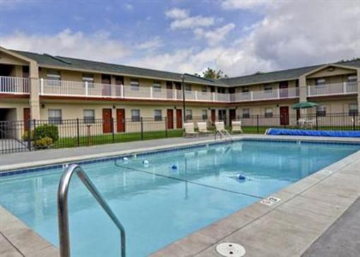 фото отеля Quality Inn & Suites Big Rapids