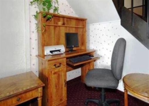 фото отеля Econo Lodge Mitchell