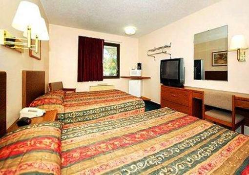 фото отеля Econo Lodge Mitchell