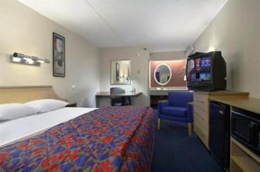 фото отеля Red Roof Inn Cincinnati Sharonville