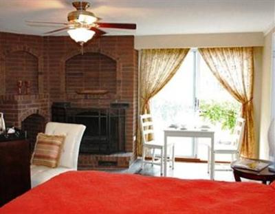 фото отеля Crown Ridge Bed & Breakfast