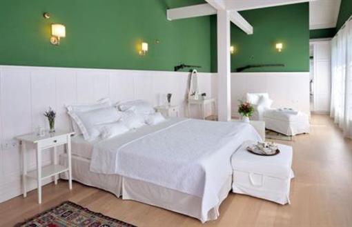 фото отеля Kemal Bey Range & Hotel Urla
