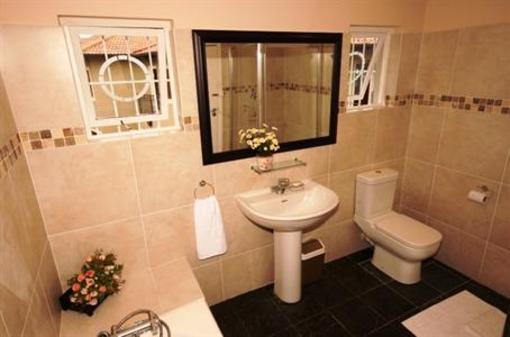 фото отеля Chartwell Guest House