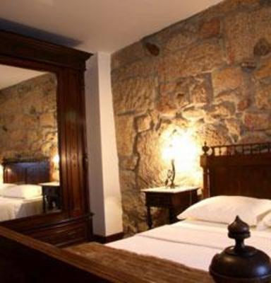 фото отеля Casa Do Meio Do Povo Hotel Chaves