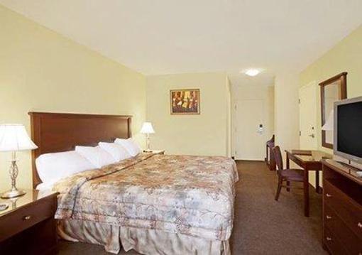фото отеля Econo Lodge Levis