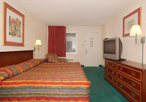 фото отеля Econo Lodge Little Creek
