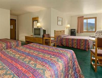 фото отеля Super 8 Gardiner Yellowstone Park