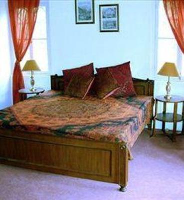 фото отеля WelcomHeritage Taradale Cottage