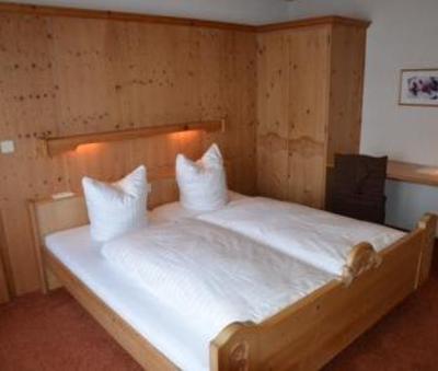 фото отеля Apartmenthaus Bader Leutasch