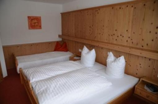 фото отеля Apartmenthaus Bader Leutasch