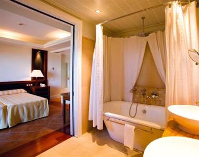 фото отеля Les Rotes Hotel