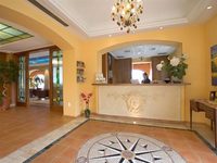 Les Rotes Hotel