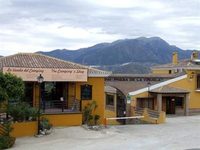 Camping Presa de la Viñuela Bungalows