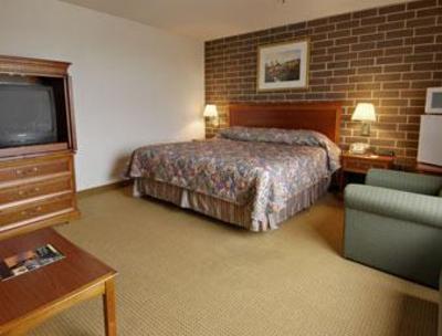 фото отеля Ramada Hotel Waterloo (Iowa)