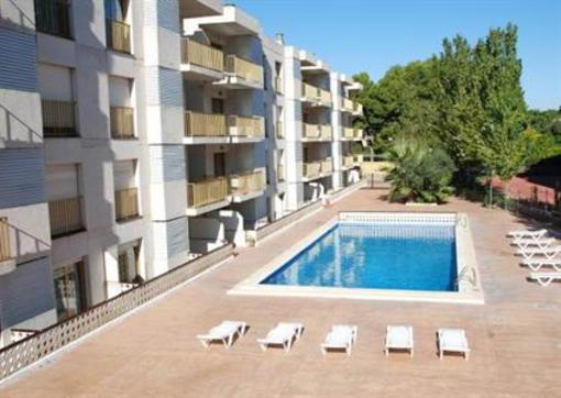 фото отеля Pins Marina Apartments
