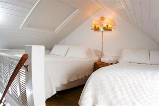 фото отеля Simonton Court Historic Inn and Cottages Key West